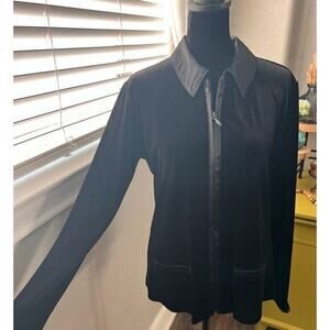 Chicos black velvet long sleeve zip front blouse, jacket‎ w/ satin trim. Size 1